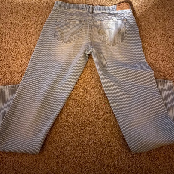 Hollister Light Washed Pin Striped Destroyed Jeans - Picture 7 of 7
